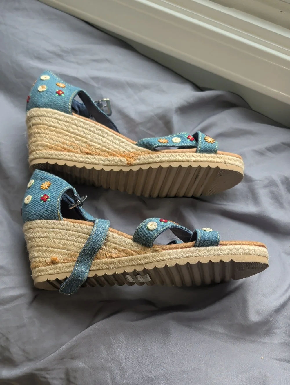 Skechers denim blue